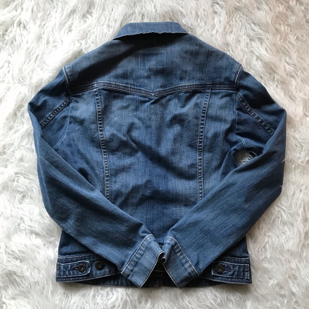 Price drop! Levi's Women's Classic Blue Jean Jacket size S/P - Picture 5 of 6